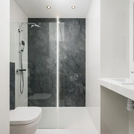 Metro Natolin 10th Floor By Bookinghost Apartman