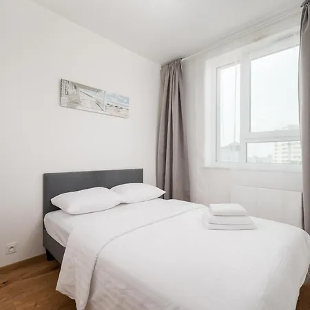 Metro Natolin 10th Floor By Bookinghost *