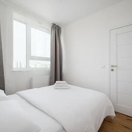 Metro Natolin 10th Floor By Bookinghost Apartman *