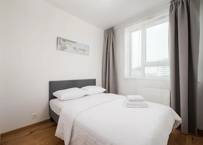 Metro Natolin 10th Floor By Bookinghost *